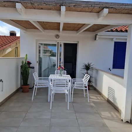 Dom wakacyjny Casa Tonia *